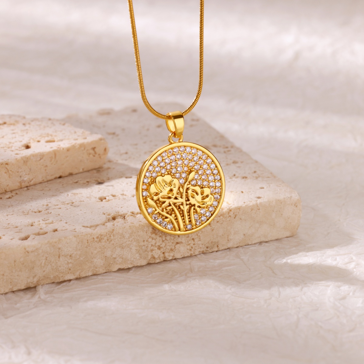 Zircon Flower Necklaces For Wo - огляд і ціна Birth Flower Necklace