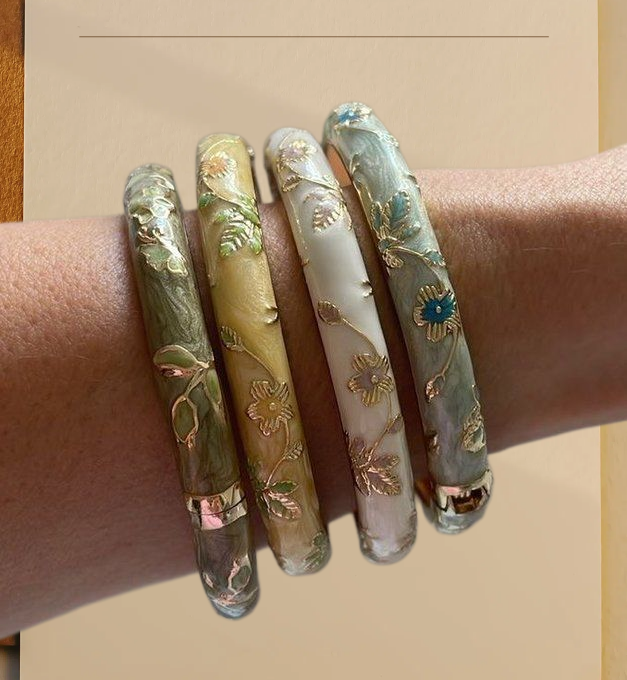 4 small floral bracelets ename - огляд і ціна Coordinates Bracelet