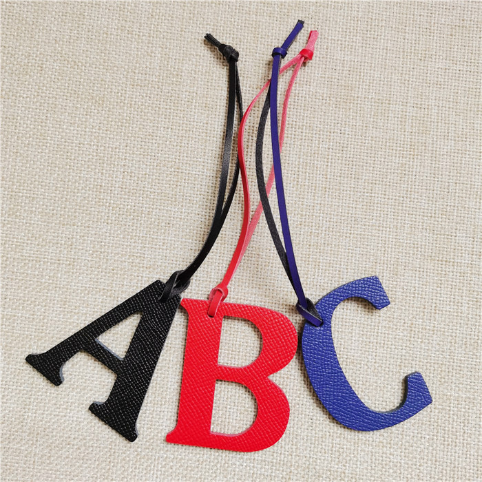 English Letter A B C D E F G A - огляд і ціна Monogram Keychain Leather