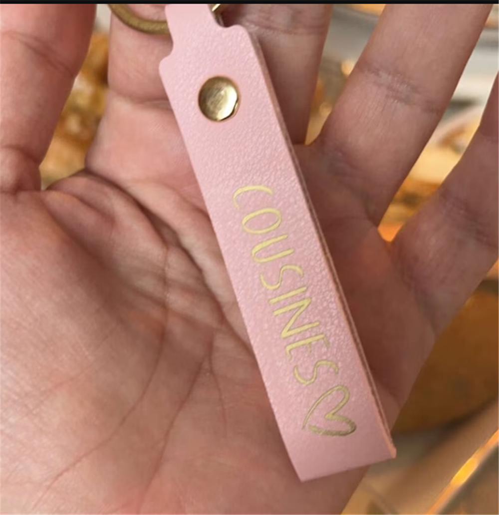 Personalized Leather Key Holde - огляд і ціна Monogram Keychain Leather