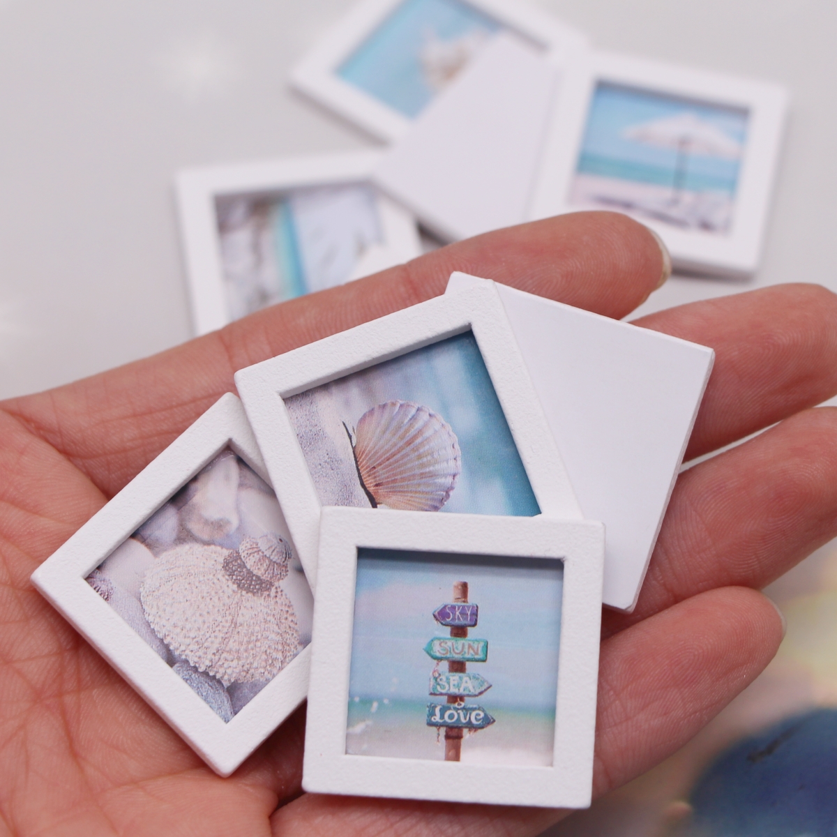 Dollhouse Miniature Wooden Oce - огляд і ціна Engraved Wood Frame