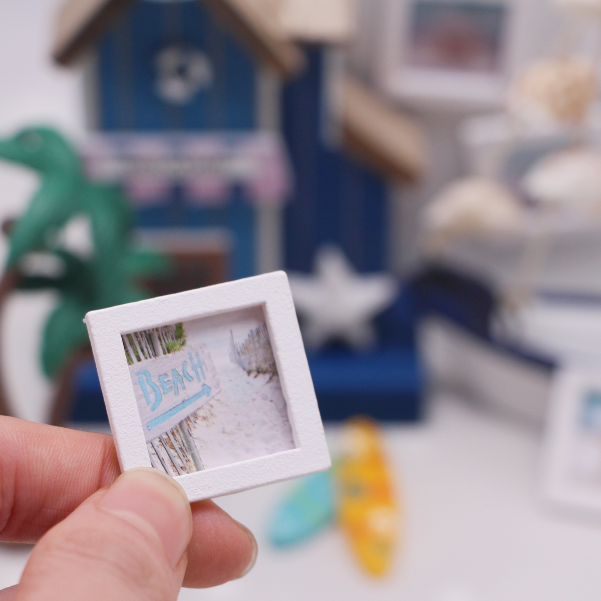 Dollhouse Miniature Wooden Oce - огляд і ціна Engraved Wood Frame