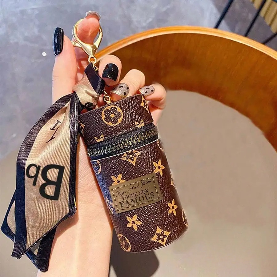 Vintage Brown Floral Monogram  - огляд і ціна Monogram Keychain Leather